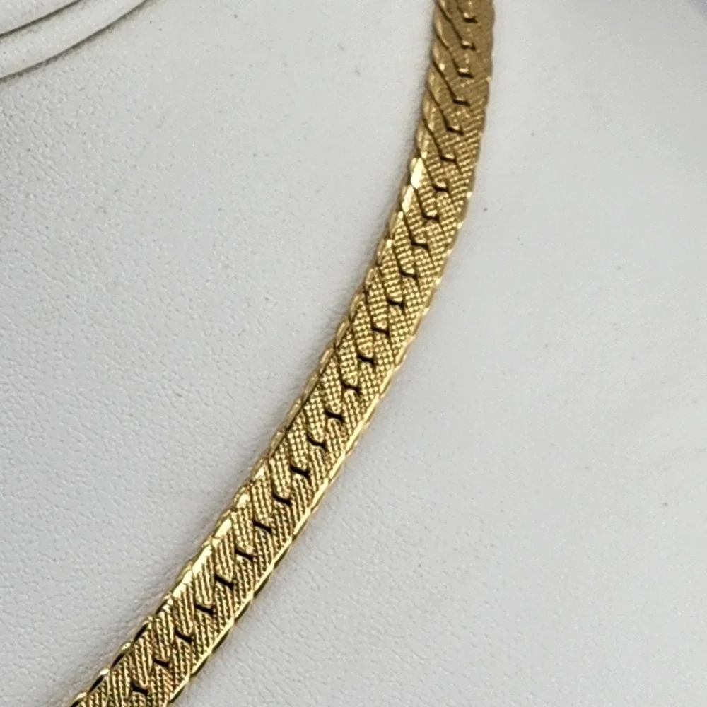 Vintage Monet Gold Tone Flat Herringbone Choker‎ Necklace READ